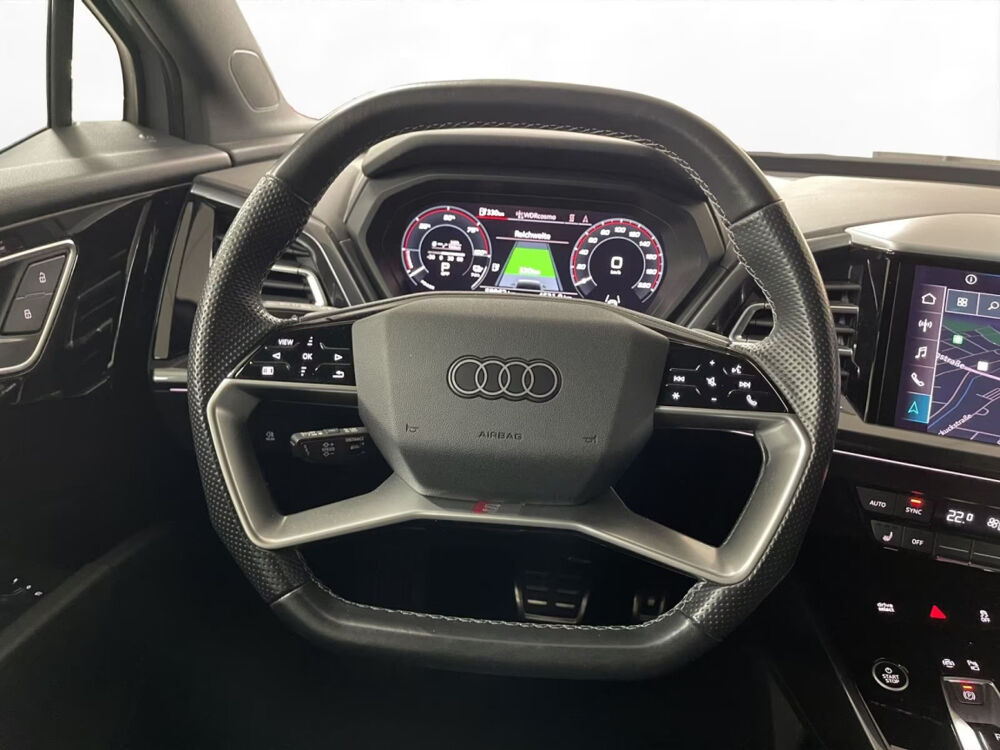 Q4 e-tron 45 quattro 265 ch 82 kW S line 2022 occasion 85600 Montaigu
