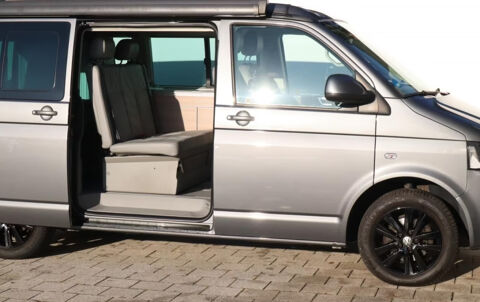 MULTIVAN California 2.0 TDI 140 Confortline DSG7 2015 occasion 85600 Montaigu