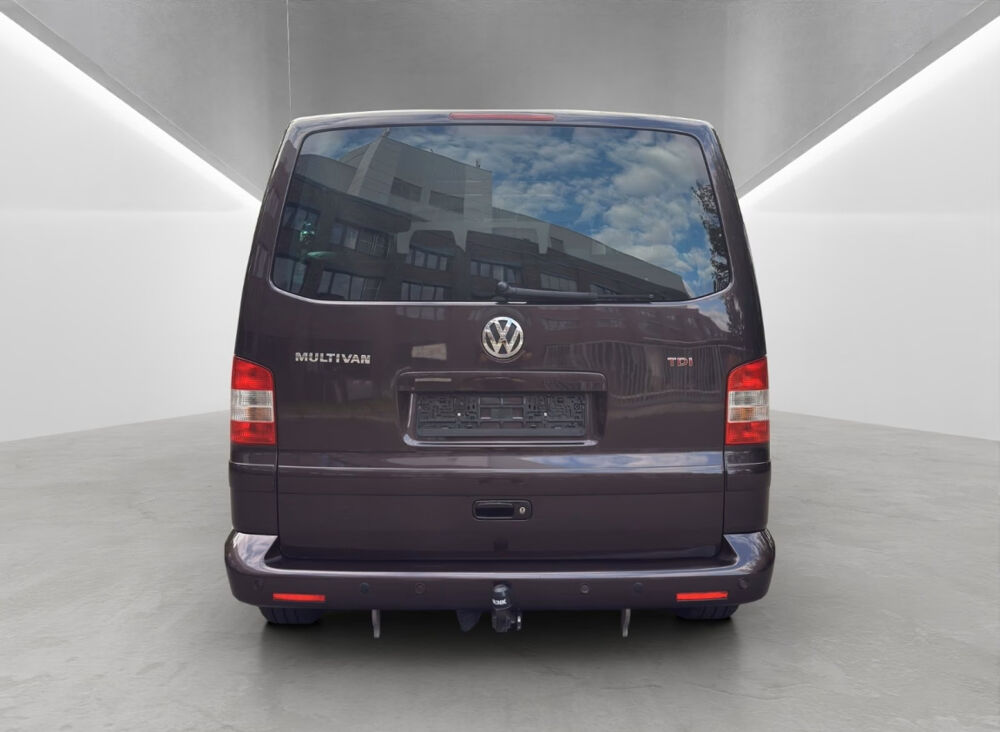 MULTIVAN Multivan 2.5 TDI 174 Tiptronic HIGHLINE 2009 occasion 85600 Montaigu