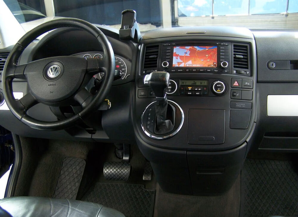 MULTIVAN Multivan 2.5 TDI 174 Highline 2009 occasion 85600 Montaigu