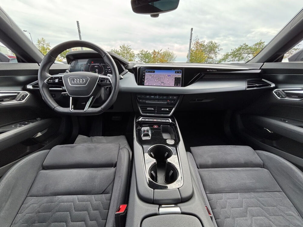 E-TRON e-tron GT 476 ch quattro e-tron 2023 occasion 85600 Montaigu