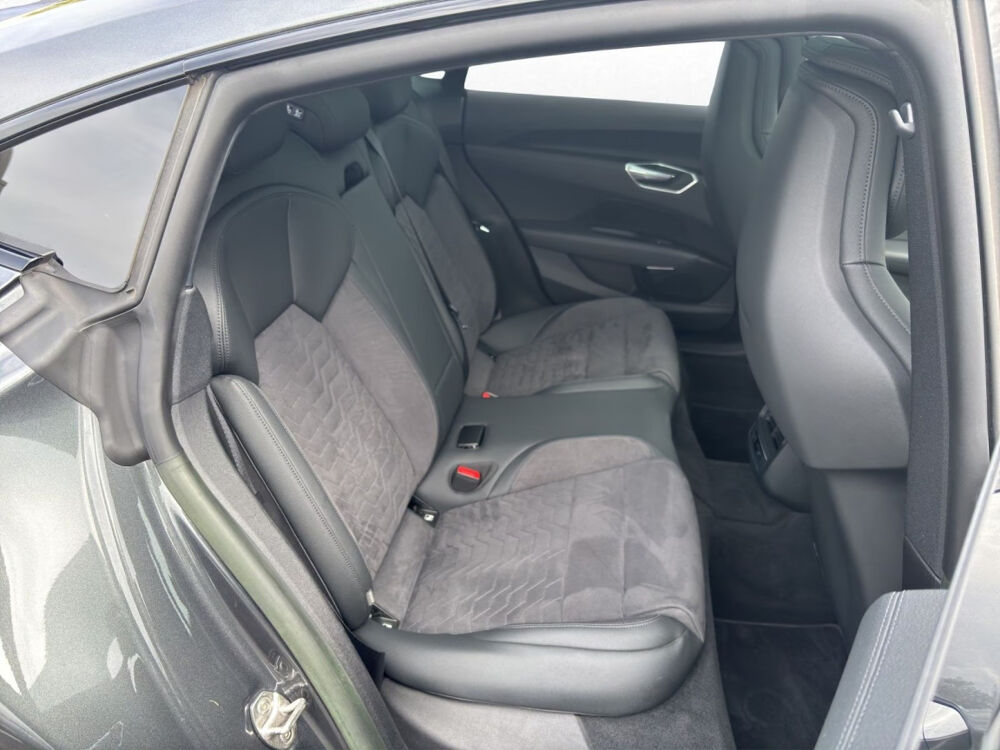 E-TRON e-tron GT 476 ch quattro e-tron 2023 occasion 85600 Montaigu