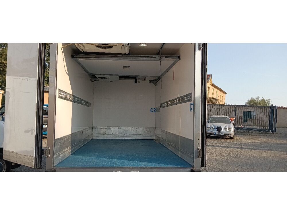Daily HT 19900 EUROS 35C13 FRIGO BI-TEMPERATURE 2015 occasion 32810 ROQUELAURE