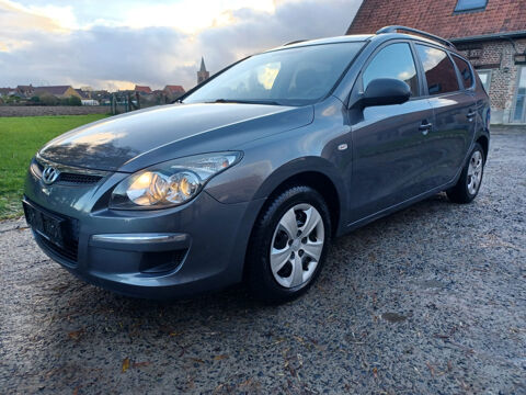 Hyundai i30 1.6 CRDi 90ch BVM6/CLIM/PDC/BLTH/GAR6M 2010 occasion Armenti&egrave;res 59280