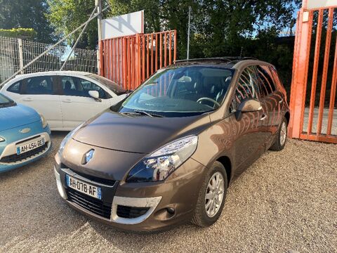 Renault scenic iii (2.0 16v 140 CVT Privil&egrave;ge)