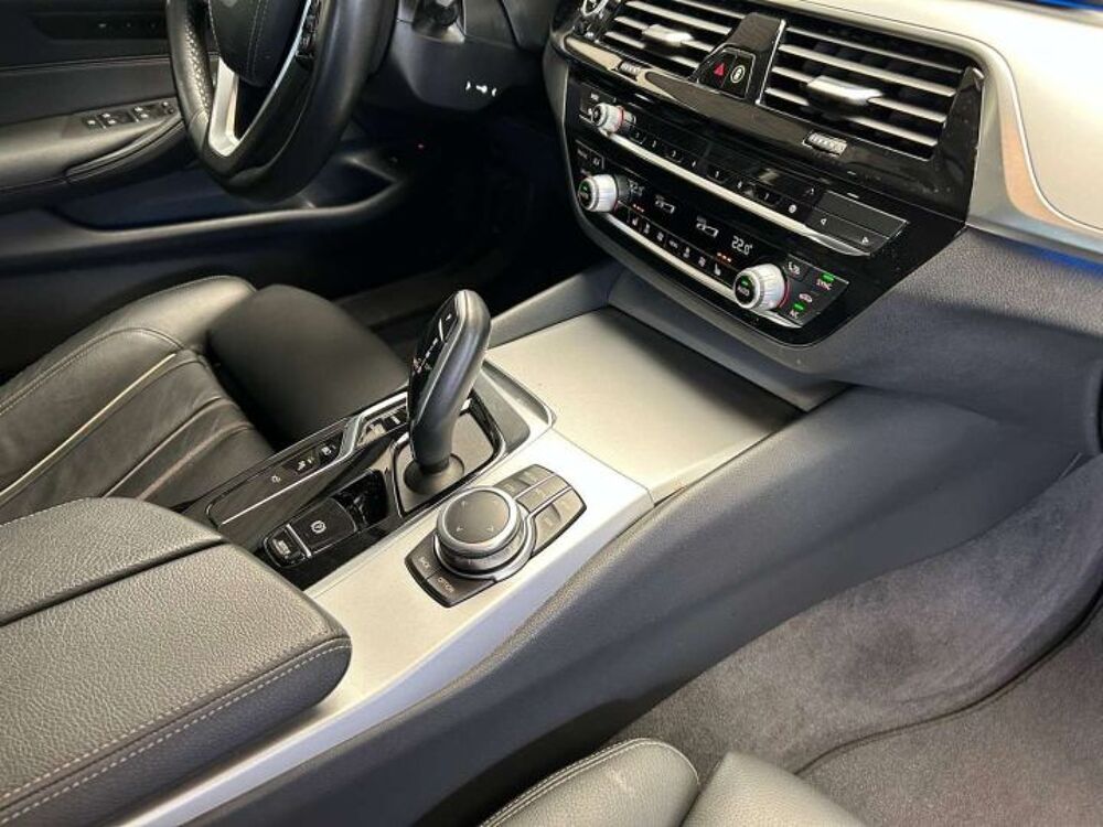 S&eacute;rie 5 530e TwinPower Turbo xDrive 292ch CAM360/AFFICHTETHAUT/CUIRC 2022 occasion 59280 Armenti&egrave;res