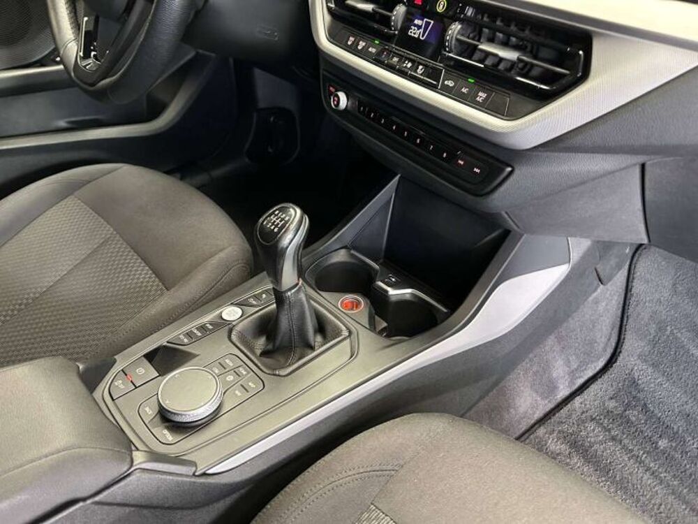S&eacute;rie 1 116d 116ch CARPLAY/REGVIT/PARKSENSOR/GPS/JA/GAR12MOIS 2020 occasion 59280 Armenti&egrave;res