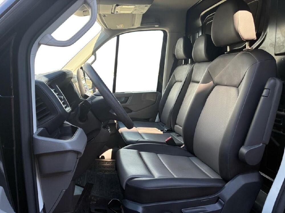 Crafter VAN 35 L3H3 2.0 TDI 140CV BUSINESS 2024 occasion 56700 Merlevenez