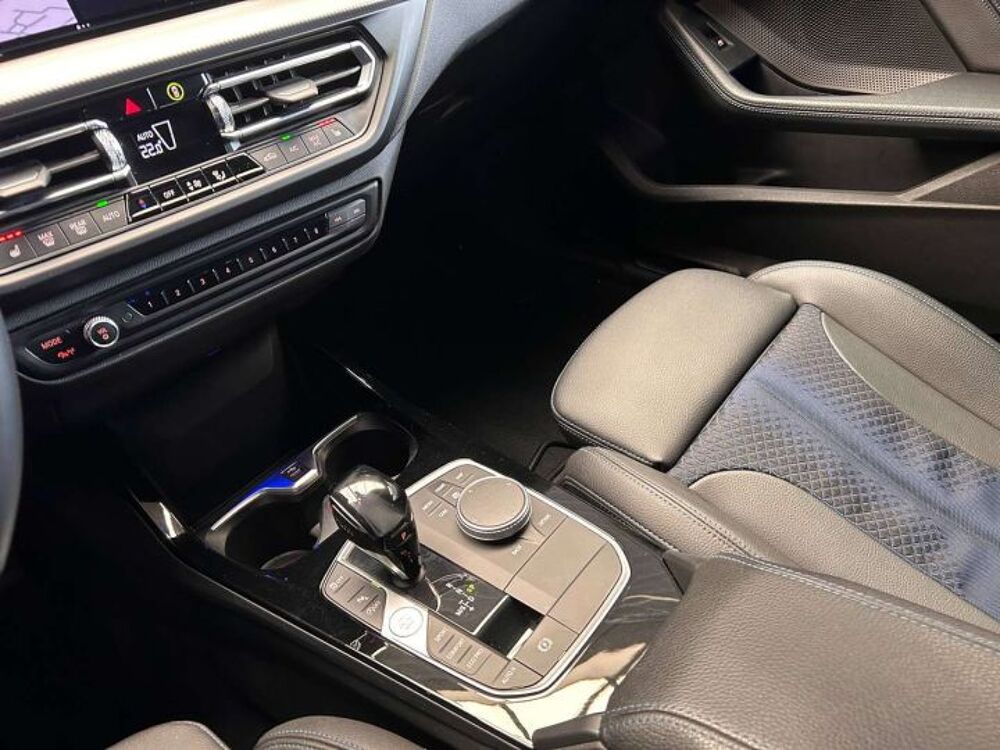 Serie 2 218d 150ch BVA8 M Sport CARPLAY/SIEGCHAUF/ECLAIRAMBIANCE/PAR 2021 occasion 59280 Armenti&egrave;res