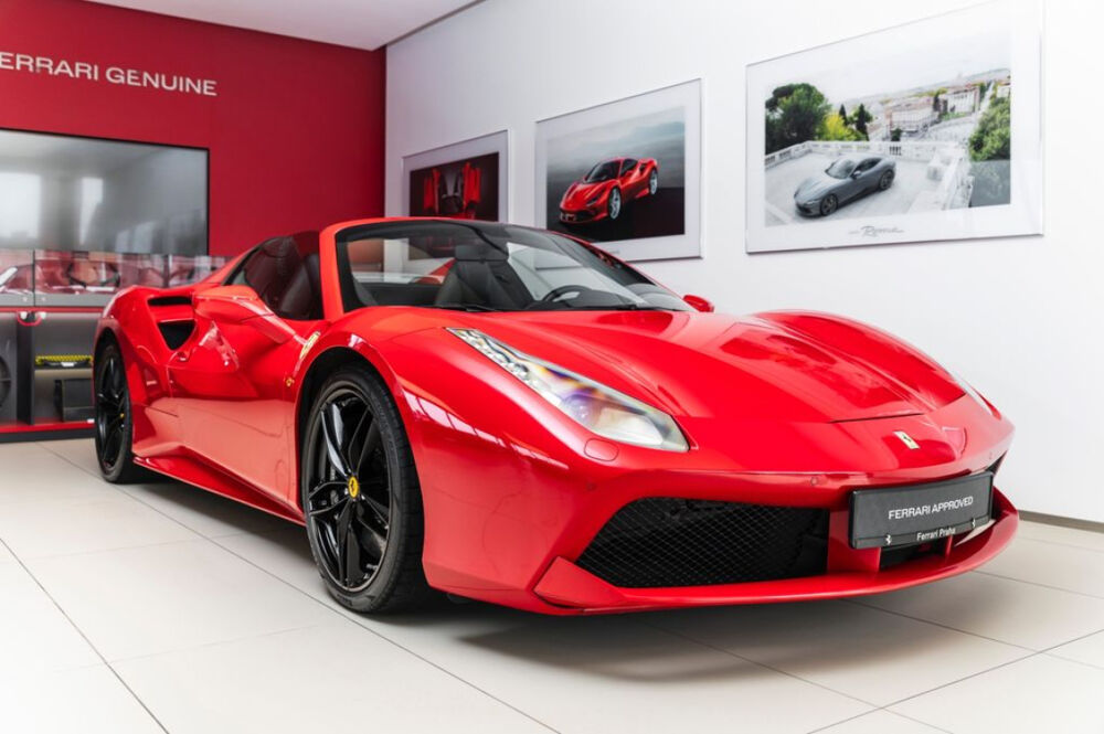 488 Spider 4.0 V8 670ch 2018 occasion 85600 Montaigu