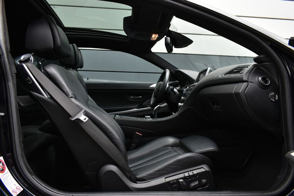 S&eacute;rie 6 650i Coup&eacute; 407ch pack M 2012 occasion 85600 Montaigu