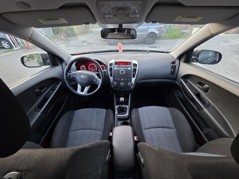 Ceed 1.4L 90 Euro 5 Style 2011 occasion 38190 BERNIN