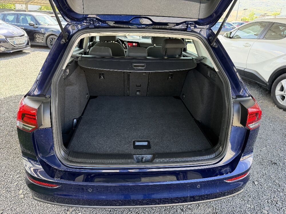 Golf SW 1.0 eTSI OPF 110 DSG7 Life Business 2023 occasion 63800 Cournon-d'Auvergne