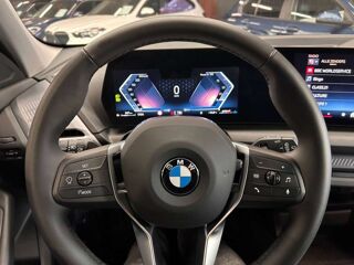 S&eacute;rie 1 116i 122ch DKG7 M Sport TOITPANO/CAM/CARPLAY/REGVIT/PARKSENS 2026 occasion 59280 Armenti&egrave;res