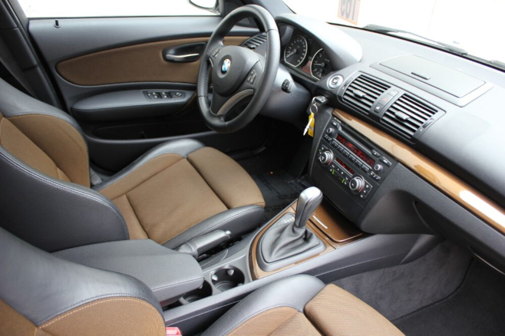 S&eacute;rie 1 118i 2.0 143ch Auto. SIEGCHAUF/REGVIT/BLTH/PARKSENSOR/JA/GAR 2011 occasion 59280 Armenti&egrave;res