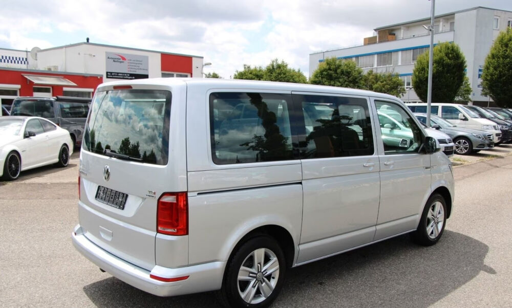 MULTIVAN Multivan 2.0 TDI 150 DSG7 Comfortline 2016 occasion 85600 Montaigu