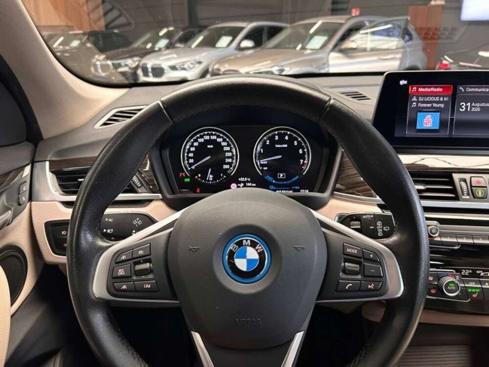 X1 xDrive 25e 220ch TOITPANO/CUIRCHAUF/CAM/AFFICHTETHAUT/GAR12M 2022 occasion 59280 Armenti&egrave;res