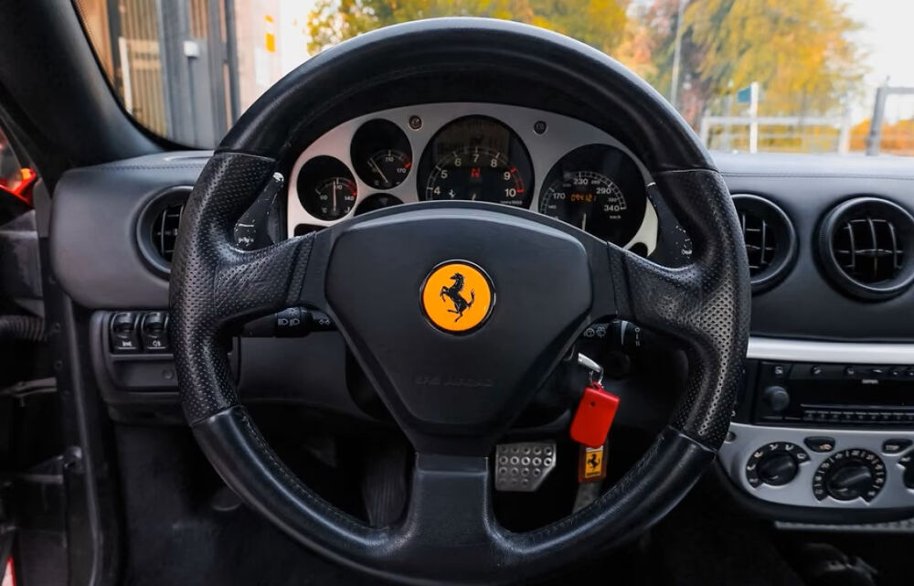 F360 Modena V8 F1 2002 occasion 85600 Montaigu