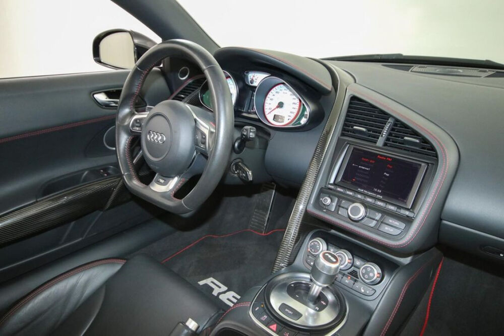 R8 Spyder V10 5.2 FSI 525 Quattro S tronic 7 2013 occasion 85600 Montaigu