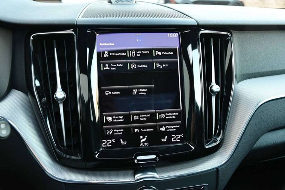 XC60 197ch TOITPANO/CAM/CARPLAY/ATTACHREM/CUIRCHAUF/SIEGMEMOIRE.. 2021 occasion 59280 Armenti&egrave;res