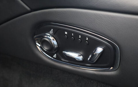 DB11 Coup&eacute; 5.2 Biturbo V12 2017 occasion 85600 Montaigu