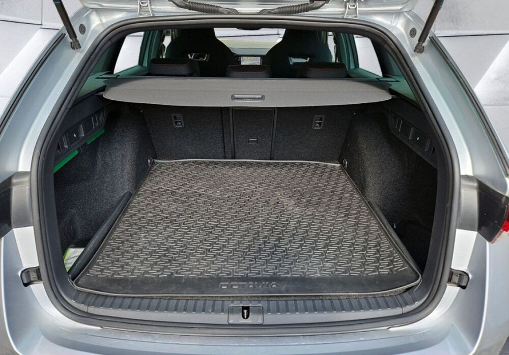 Octavia Combi 1.4 TSI 245 ch DSG6e RS 2021 occasion 85600 Montaigu