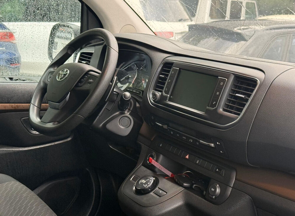 Proace city Proace Verso 180 D-4D BVA Family Comfort 2018 occasion 85600 Montaigu