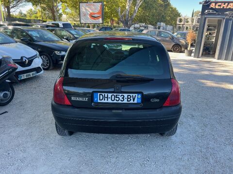 Clio 1.9 dti 80ch Moteur chang&eacute; 2000 occasion 84000 AVIGNON