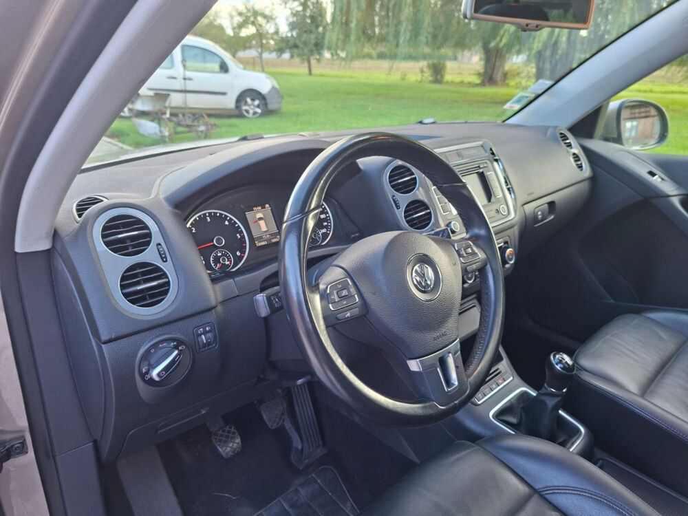 Tiguan 2.0 TDI 110ch CUIRCHAUF/TOPANO/CAM/CLIM/GPS/PDC/JA17/GAR6M 2013 occasion 59280 Armenti&egrave;res