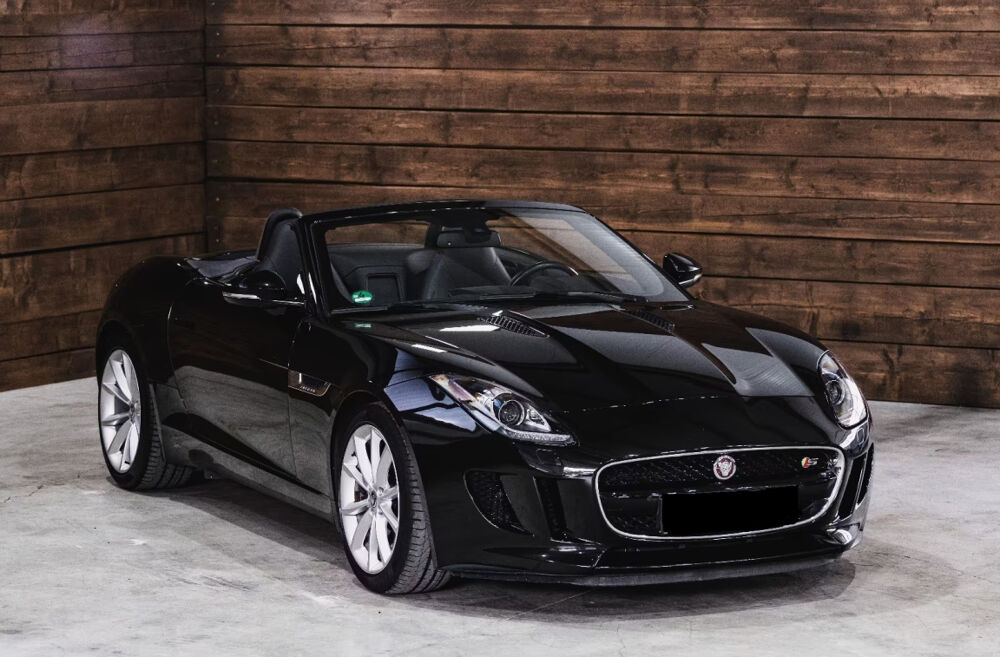 F-Type Cabriolet V6 S 3.0 380 Suraliment&eacute; A 2014 occasion 85600 Montaigu