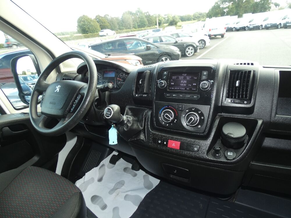 Boxer L2H2 BLUEHDI 140 S et S ASPHALT 2020 occasion 56700 Merlevenez