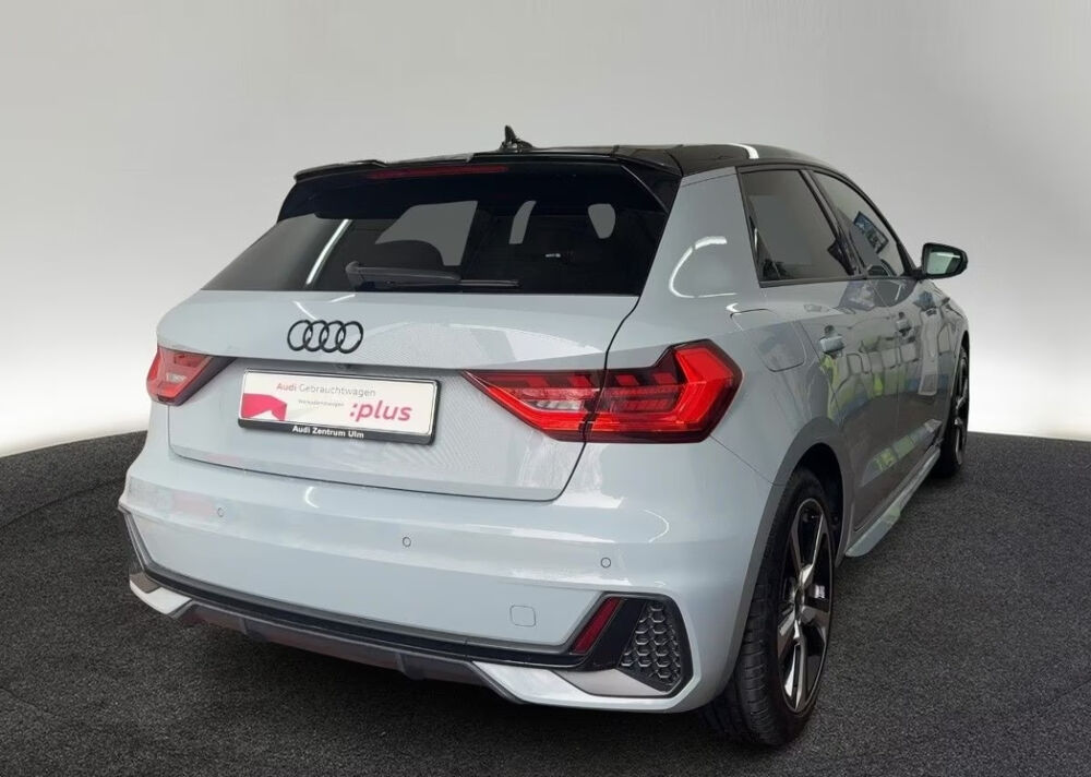 A1 Sportback 30 TFSI 110 ch s-line 2022 occasion 85600 Montaigu