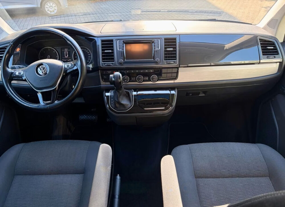 MULTIVAN Multivan 2.0 TDI 150 DSG7 2017 occasion 85600 Montaigu