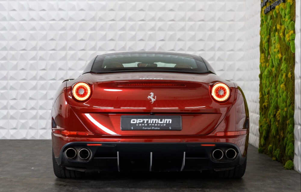 California T V8 4.0 560ch 2015 occasion 85600 Montaigu