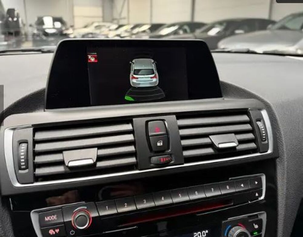 S&eacute;rie 1 116i 109ch Urban SEMICUIR/SIEGCHAUF/REGVIT/PARKSENSOR/GAR12M 2015 occasion 59280 Armenti&egrave;res