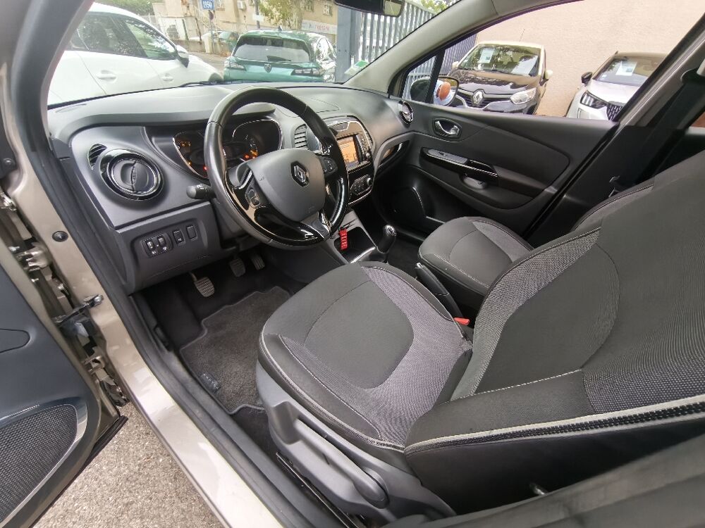 Captur 0.9i TCe 90 Energy Intens 2015 occasion 30000 N&icirc;mes