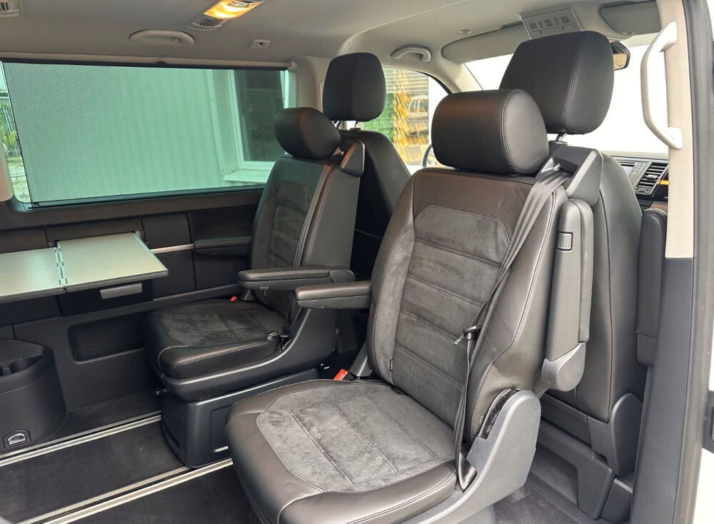MULTIVAN Multivan 2.0 TDI 150 GENERATION SIX 2016 occasion 85600 Montaigu