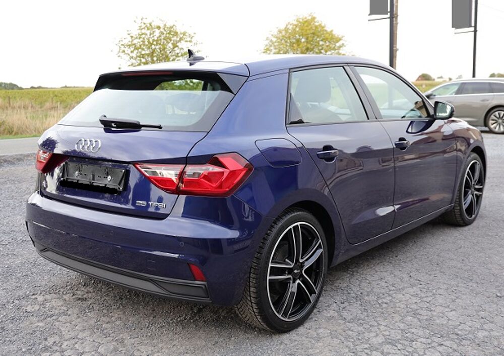 A1 25 TFSI 95ch CARPLAY/REGVIT/PARKSENSOR/GPS/GAR12MOIS 2023 occasion 59280 Armenti&egrave;res