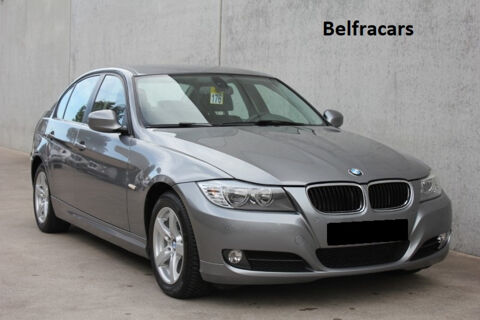 S&eacute;rie 3 318i 143ch Auto. REGVIT/PARKSENSOR/BLTH/JA/GAR12MOIS 2011 occasion 59280 Armenti&egrave;res