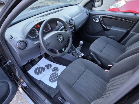 Duster 1.6 16v 105 4x4 Laur&eacute;ate 2010 occasion 38190 BERNIN