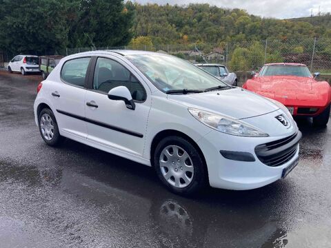 Peugeot 207 (1.4 HDi 70ch BLUE LION Style)