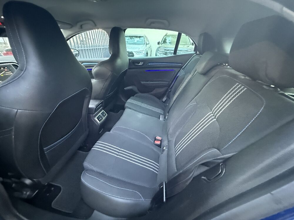 Megane IV M&eacute;gane IV Berline TCe 130 Energy EDC GT LINE 2017 occasion 30000 N&icirc;mes