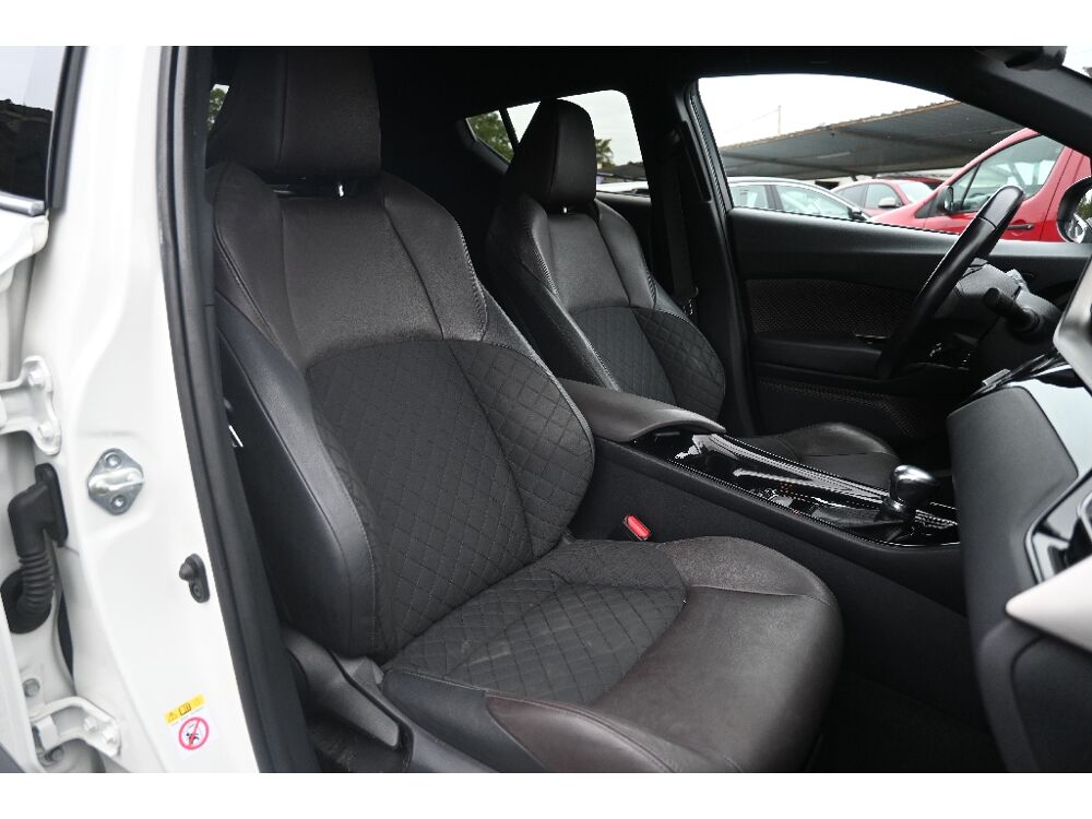 C-HR 122h Distinctive 2017 occasion 63800 Cournon-d'Auvergne
