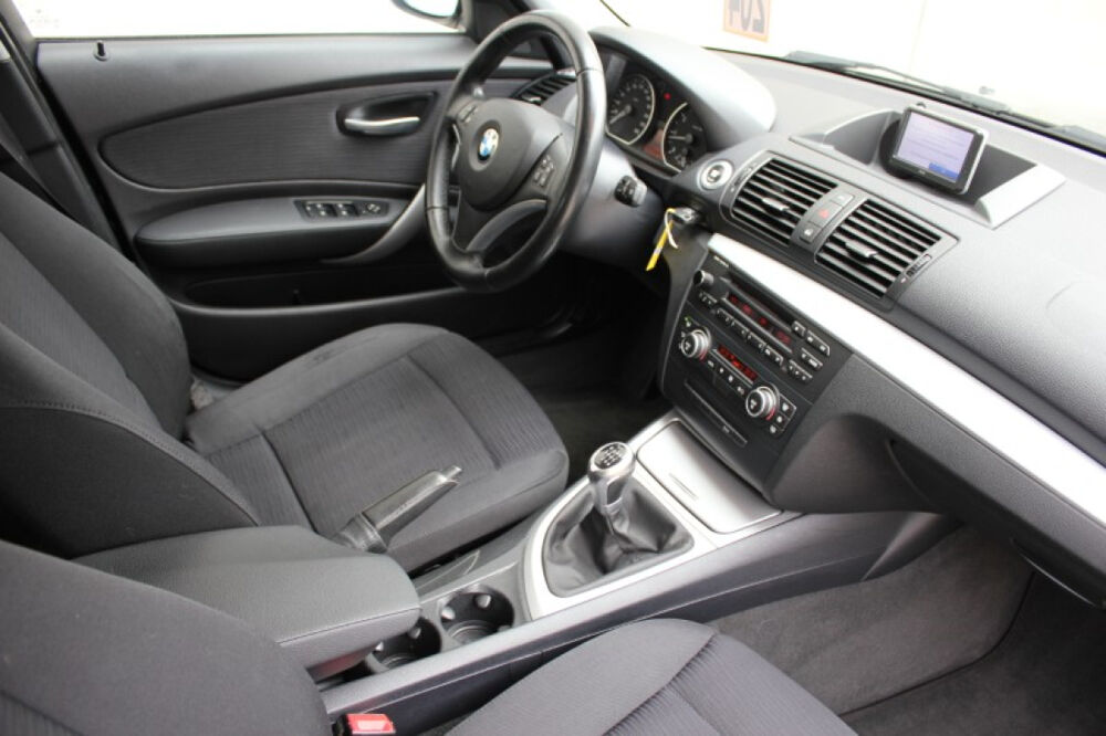 S&eacute;rie 1 116i 122ch 5 portes REGVIT/PARKSENSOR/GPS/JA/GAR12MOIS 2008 occasion 59280 Armenti&egrave;res