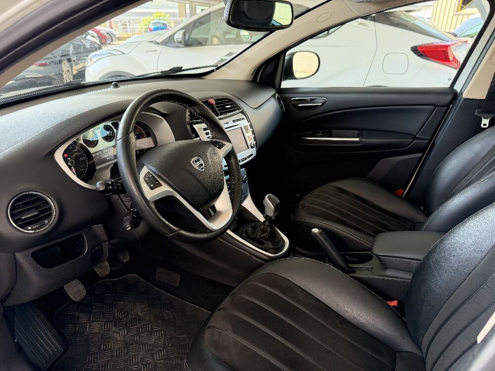 Delta 1.6 Multijet 120 Platinium 2013 occasion 63800 Cournon-d'Auvergne