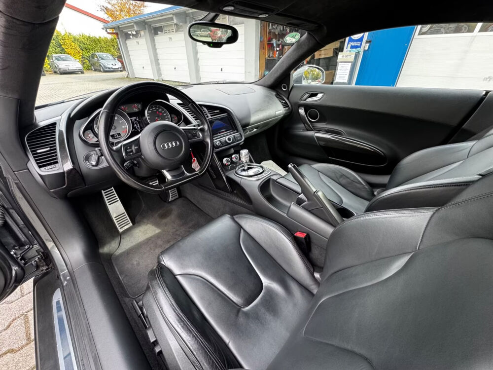 R8 V8 4.2 FSI 420 Quattro R-Tronic 2010 occasion 85600 Montaigu