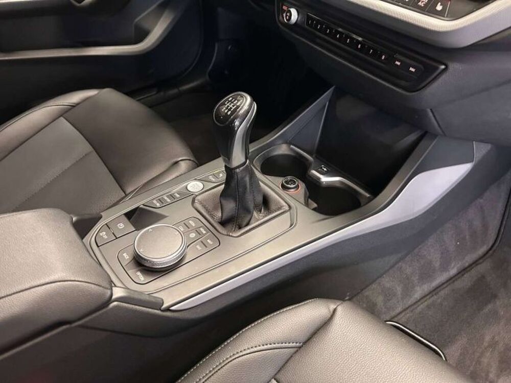 S&eacute;rie 1 116i 109ch CARPLAY/REGVIT/CUIRCHAUF/PARKSENSOR/JA/GAR12MOIS 2021 occasion 59280 Armenti&egrave;res