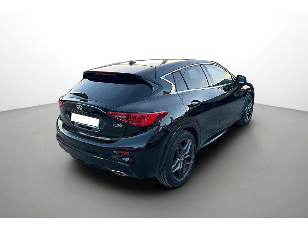 Q30 1.5d 109 7DCT Premium BVA 2017 occasion 95200 Sarcelles