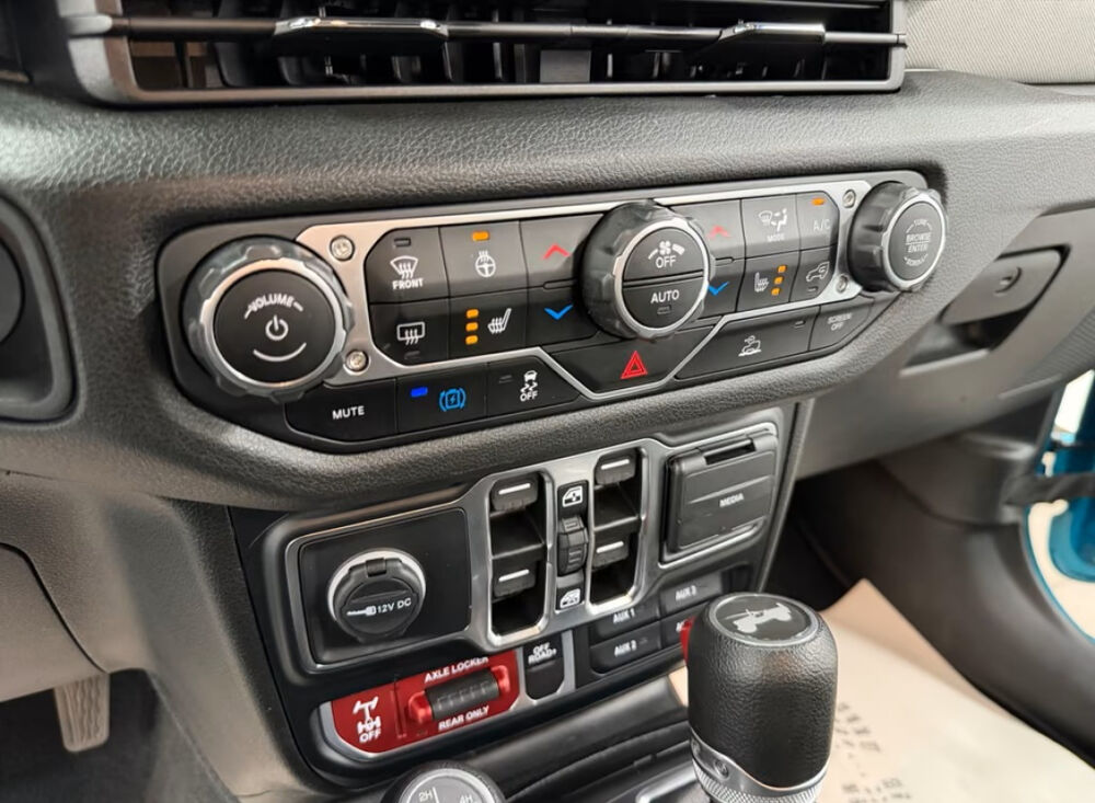 Wrangler 4xe 2.0 T 380 ch PHEV 4x4 Willys 2024 occasion 85600 Montaigu