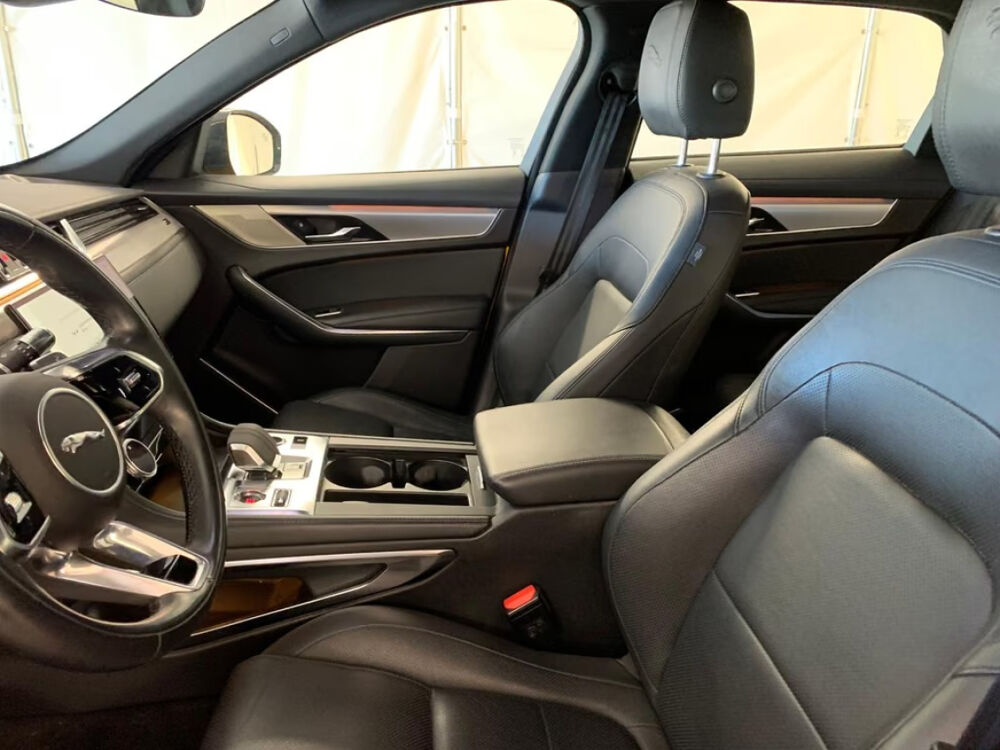 F-PACE F-Pace 2.0 - P400e PHEV AWD BVA8 S 2022 occasion 85600 Montaigu
